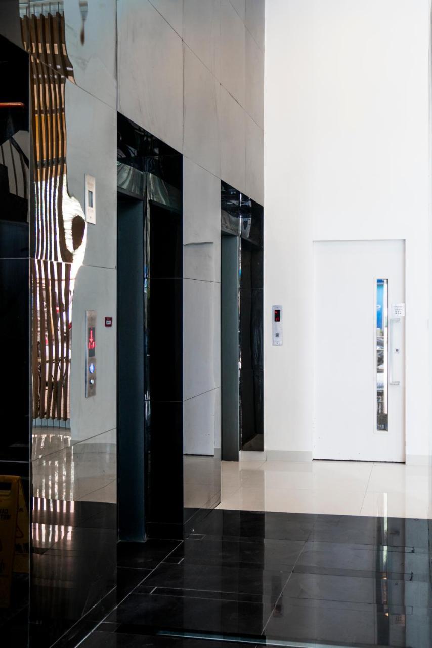 Iw Hotel Hong Kong Bagian luar foto