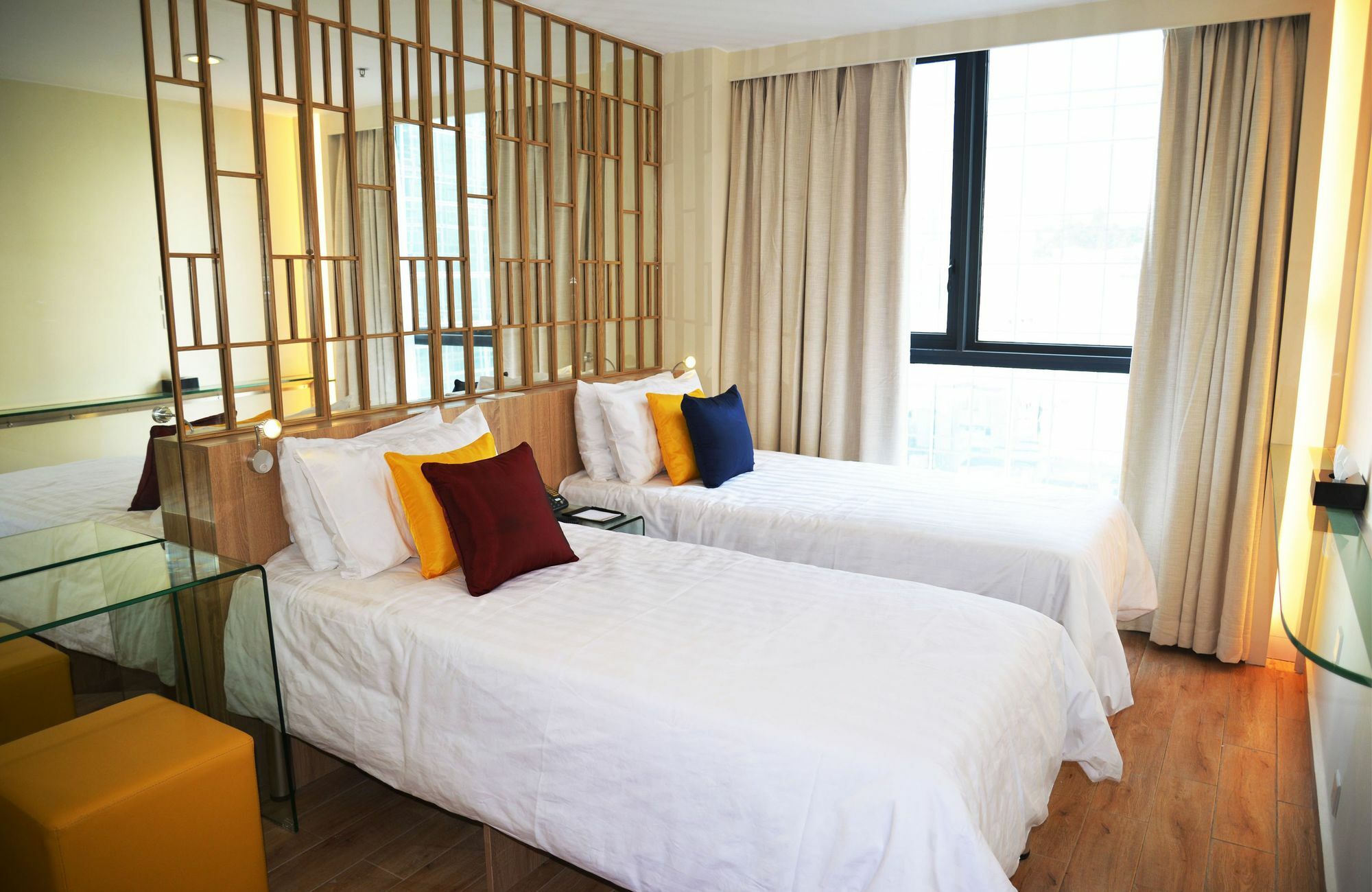 Iw Hotel Hong Kong Bagian luar foto